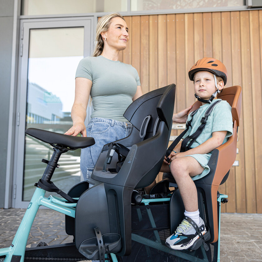 Tylny fotelik rowerowy odchylany Bobike Evolve Maxi Reclinable Peppermint