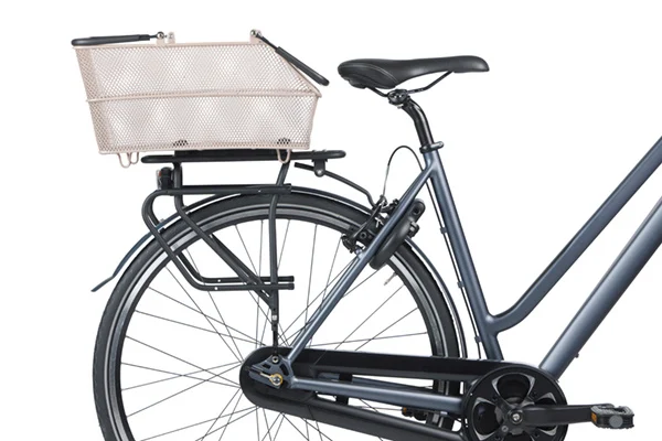 Tylny koszyk rowerowy Basil Cento Nude Metallic 21L MIK 2.0