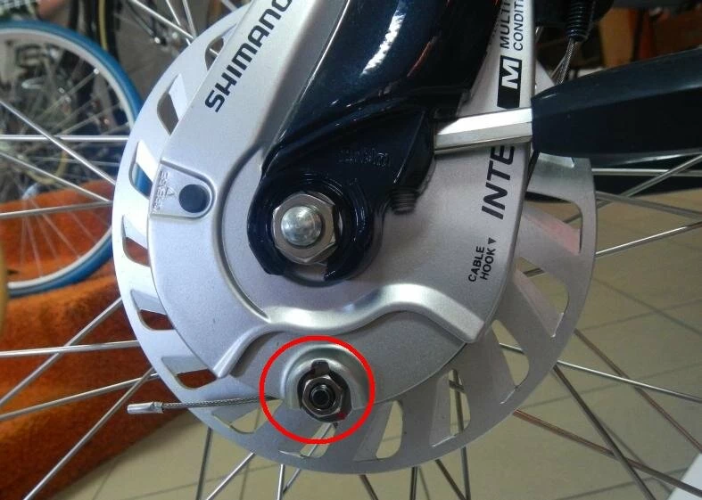 Uniwersalna śruba linki hamulca rolkowego Shimano BR-IM