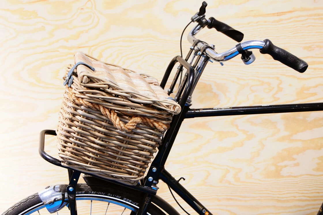 Wiklinowy koszyk rowerowy New Looxs Melbourne jasnobrązowy
