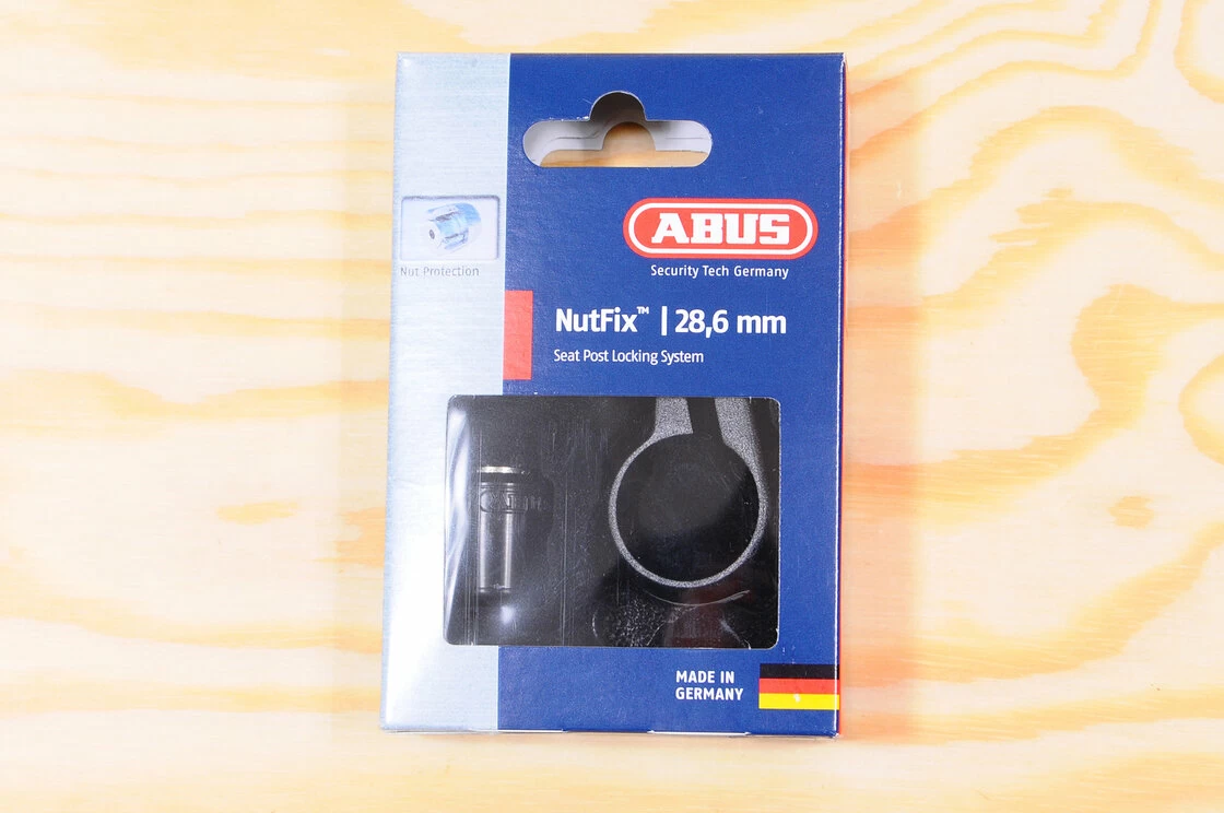 Zacisk sztycy podsiodłowej Abus NutFix 28,6mm czarny