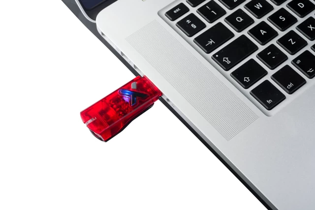 Zestaw lampek AXA Agena USB 