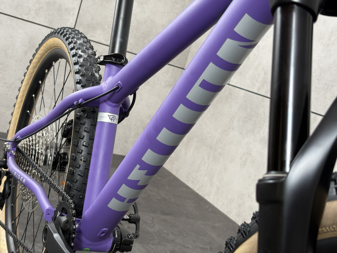 Zjazdowy rowerek dla dzieci Early Rider Hellion 24 fioletowy