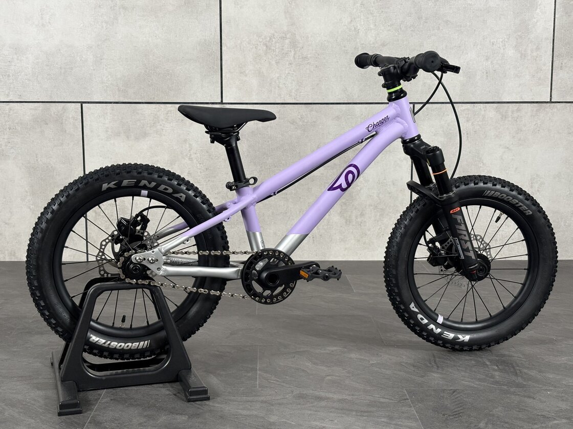 Zjazdowy rowerek z amortyzatorem Early Rider Charger 16"  Violet Haze