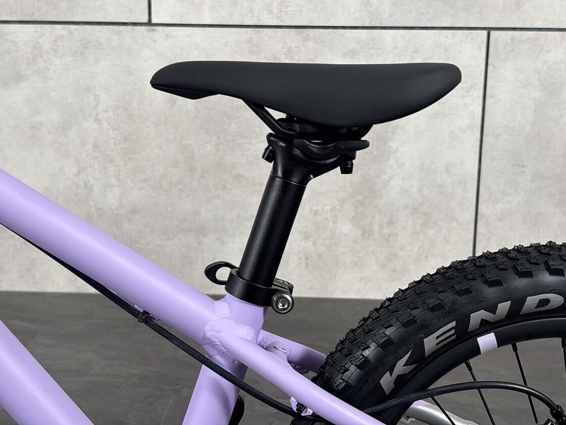 Zjazdowy rowerek z amortyzatorem Early Rider Charger 16"  Violet Haze